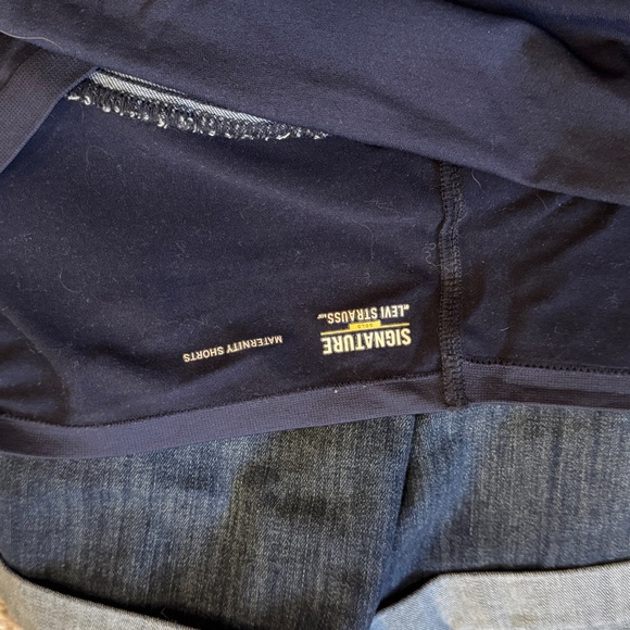 Levi maternity shorts sz XL - Picture 3 of 6